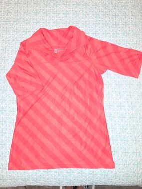*NWOT* Nike Coral-Red Short Sleeve Sport Top